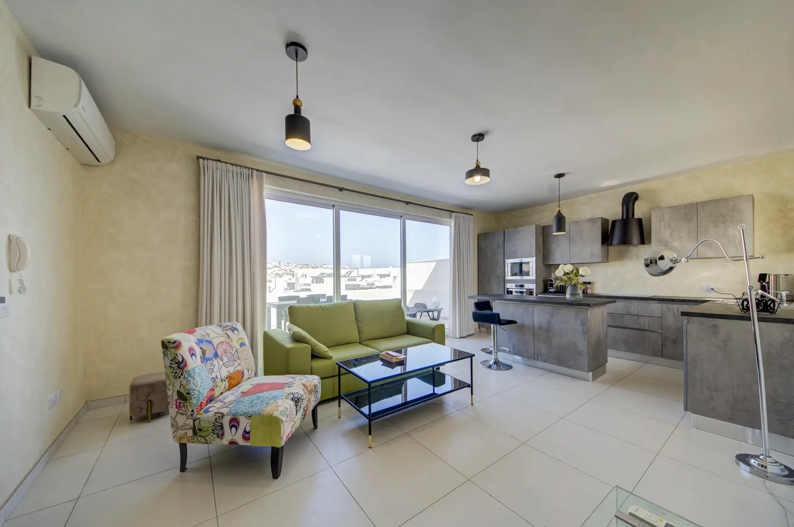 Living Kitchen Overview